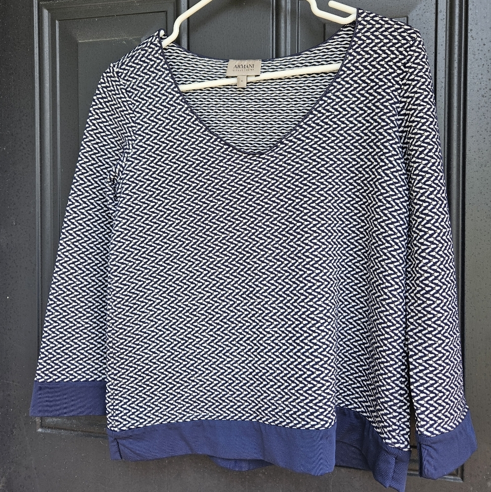 Armani stretch 3/4 sleeve top